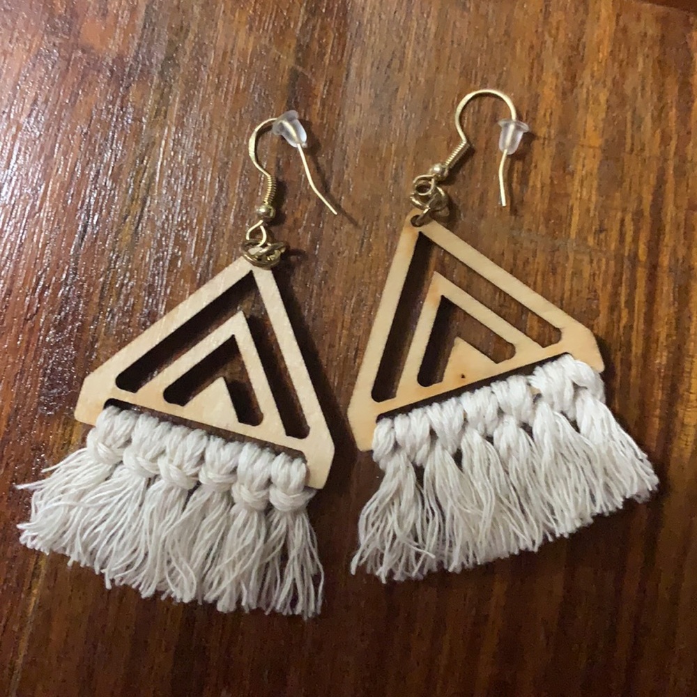 Earrings - Picture 4 of 4